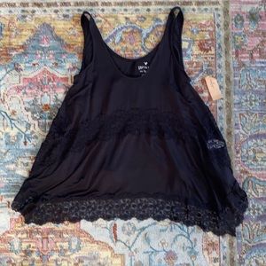 American Eagle | NWT Soft & Sexy Floral Lace Flowy Navy Tank Size Medium